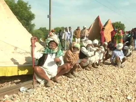 Gujjar agitation enters day 3, continue to block railway tracks in Rajasthan