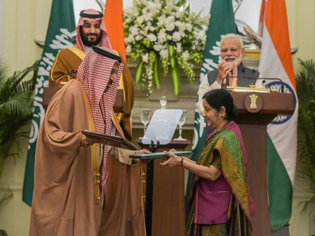 Indian firms sign 15 agreements with Saudi