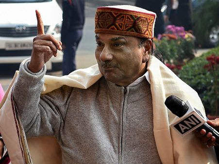 Modi is touring country and spreading misinformation about Congress, says AK Antony