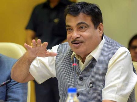 Gadkari faints at a rally near Shirdi