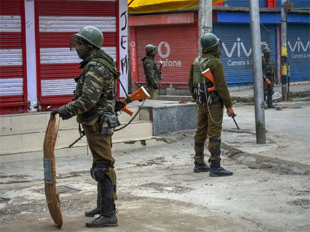 Pakistan’s ISI looking to poison ration stock of armed forces, IB warns