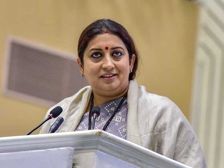 SC issues notice to Smriti Irani on Sanjay Nirupam's plea