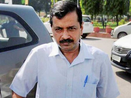 Kejriwal blames Modi for rejection of ex-BSF jawan's nomination