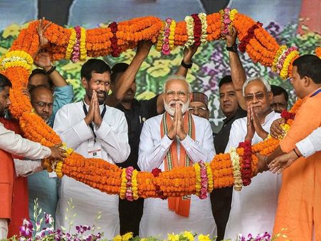 Opposition scared of Modi ending corruption, dynasty politics: PM Modi