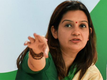 Priyanka Chaturvedi forced to leave Congress for singing?