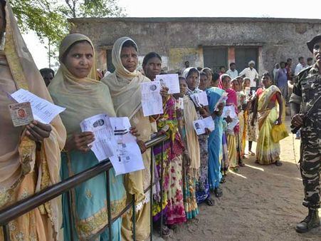 After getting Indian citizenship, 25 Sindhis from Pakistan cast their vote