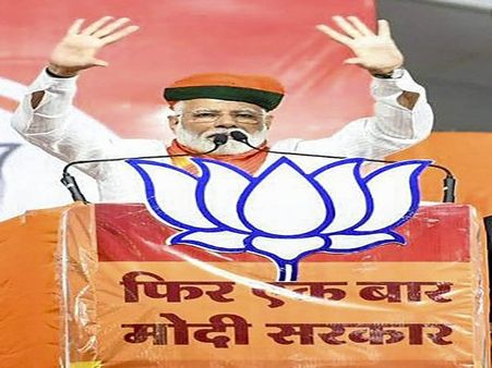 Only 'Tai' can admonish me in BJP: PM Modi praises Sumitra Mahajan