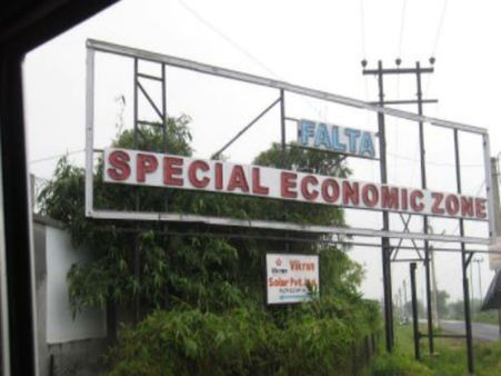 Chhindwara Collector orders action against SEZ Developers