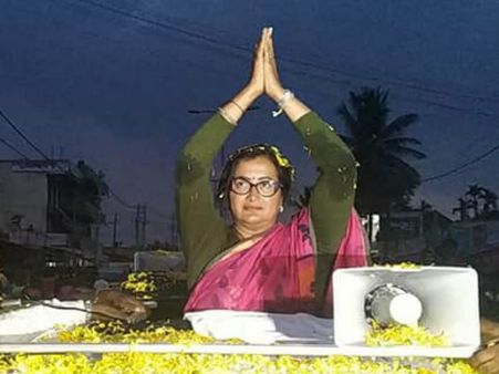 Sumalatha Ambareesh wins, but is she India’s first independent woman MP