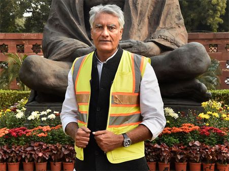 Days after his defeat, Punjab Cong chief Sunil Jakhar resigns