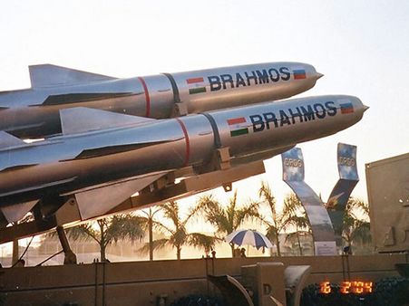 Integration of Brahmos missiles into Sukhoi jets fast-tracked