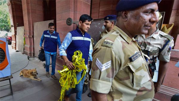 Head constable of RAC shoots himself outside Finance Ministry