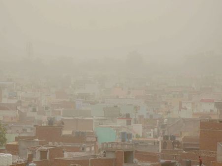 Dust storm & lightning claims 13 lives in UP