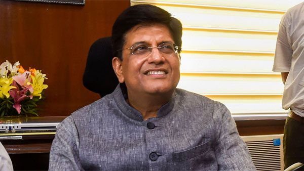 In talks with banks to provide foreign currency loans to exporters: Goyal