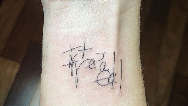 Woman who died of cardiac arrest for 27 minutes, scribbles eerie note; says 'Heaven is real'