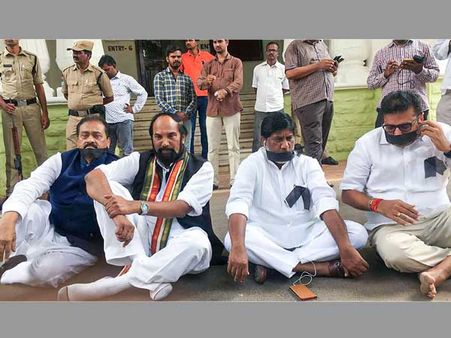 Does the anti-defection law fall short of stopping the ‘Aya Ram Gaya Ram’ phenomenon