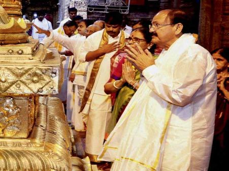 Venkaiah Naidu seeks Lord Venkateswara's blessings