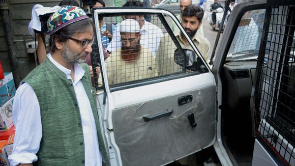 Yasin Malik admits to collecting funds and causing economic shutdown at Kashmir