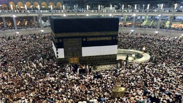 First batch of 419 Haj pilgrims including 202 women leave