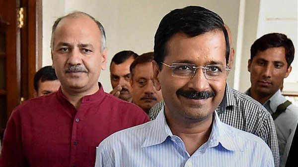 Kejriwal, Sisodia get bail in defamation case filed by Vijender Gupta