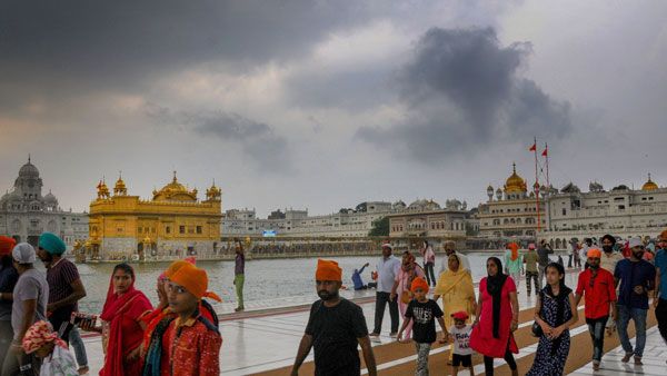 Weather: On and off rains to continue in Mumbai