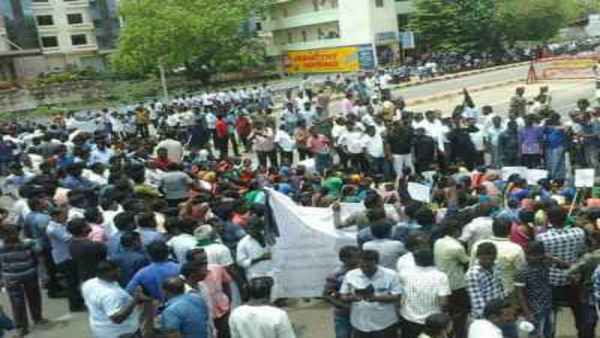 Delhi: Haryana brick kiln workers stage protest