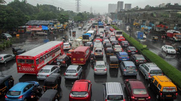 Mumbai rains updates: Downpour to continue; flights, trains, road traffic hit