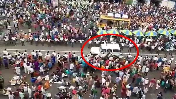 WATCH: Devotees at Jagannath Puri Rath Yatra create human corridor for ambulance