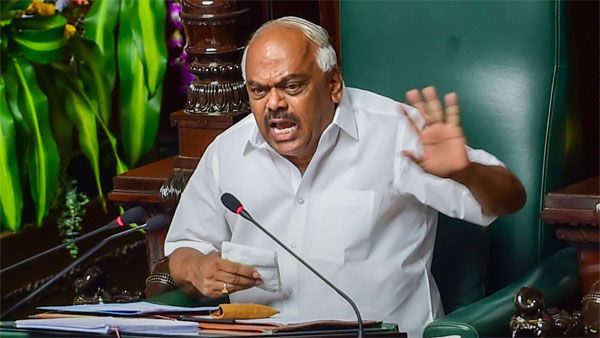 Present yourself before me at 11 am tomorrow, Karnataka Speaker tells rebels