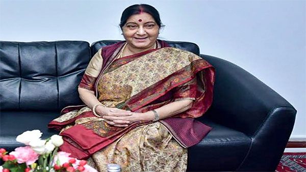 Sushma Swaraj shuts down a troll who said she will be remembered like Sheila Dikshit