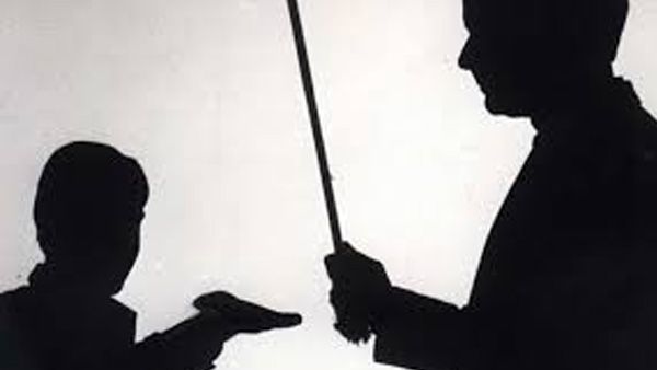 Kashmir school teacher threatens to slaughter boy with axe; cops swing into action