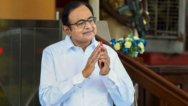 #ChiddiBhagModiAaya trends on Twitter as Chidambaram remains elusive