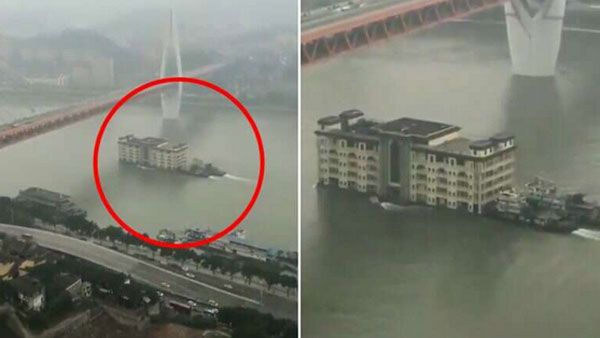 Watch: Five storey building floats on Yangtze river