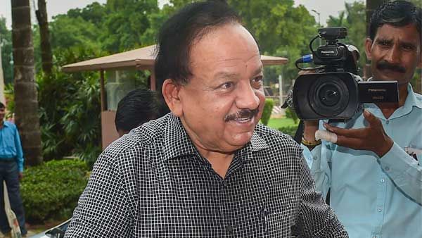 Health minister Harsh Vardhan meets resident doctors, hopes they will end strike against NMC Bill