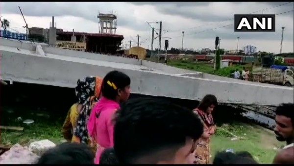 Shalimar railway station shed in Howrah collapsed,injured are hospitalised