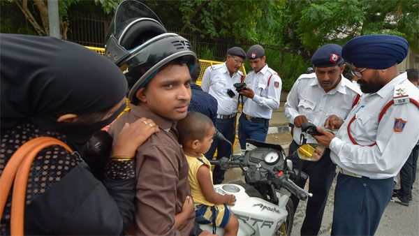 New MV Act: Delhi cops issue 5,000 challans a day