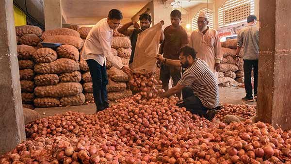 MMTC places order for 11,000 tonnes of onion from Egypt to boost supply, control prices