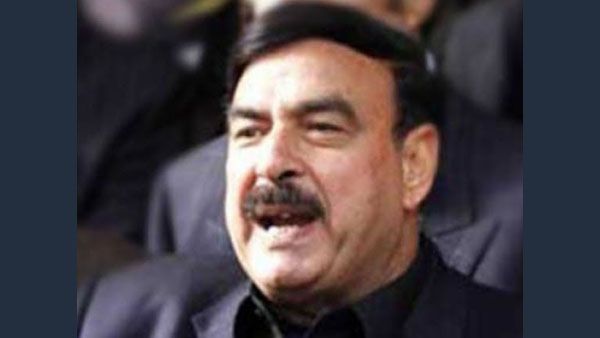 What are Tactical Nuclear Weapons that Pak minister Sheikh Rasheed Ahmad was referring to?