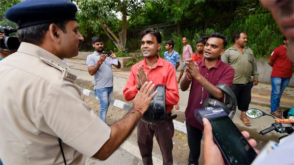 Centre- State set for face off on tweaking of fines under M V Act