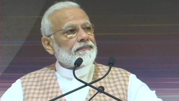 Modi invokes 9/11, points at `roots of terror' in Pakistan