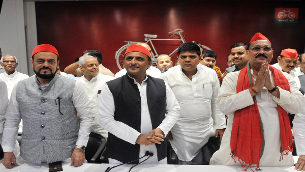 Home coming after 15 years: Ramakant Yadav returns to Samajwadi Party