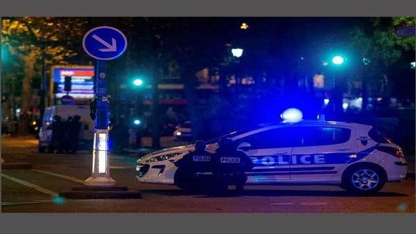 France seize: Man holed up in museum, cops surround building, motive unclear