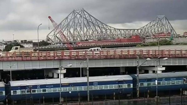 Howrah station vandalised by passengers due to late arrival of train
