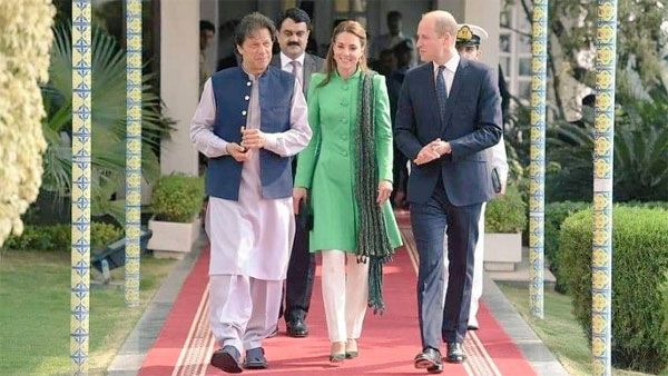 Imran Khan appraises Royal Couple about Pakistan’s relations with India