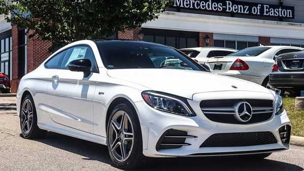 Mercedes-Benz delivers over 200 cars in single day