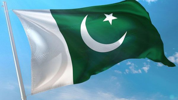 Pakistan court bars electronic media regulator from taking action against TV anchors