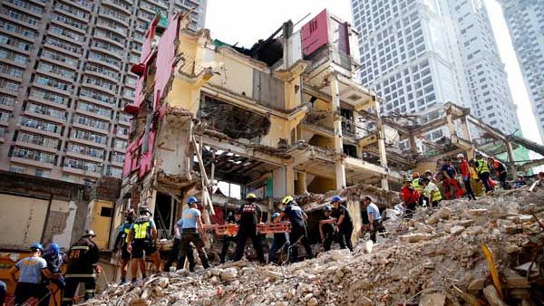Hotel collapses after 3rd strong earthquake of magnitude 6.6 jolts south Philippines