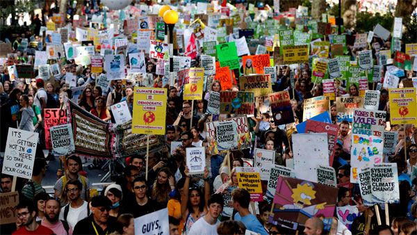 Tens of thousands rally in Asia, Europe ahead of UN climate summit