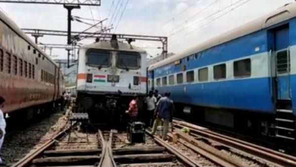 In UP's Amethi, one injured after falling off train