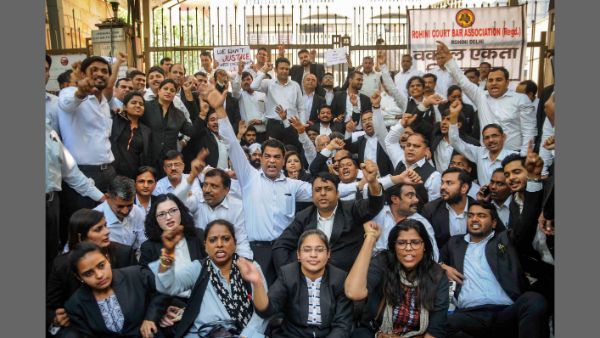 Tis Hazari scuffle: Delhi Lawyers call-off strike